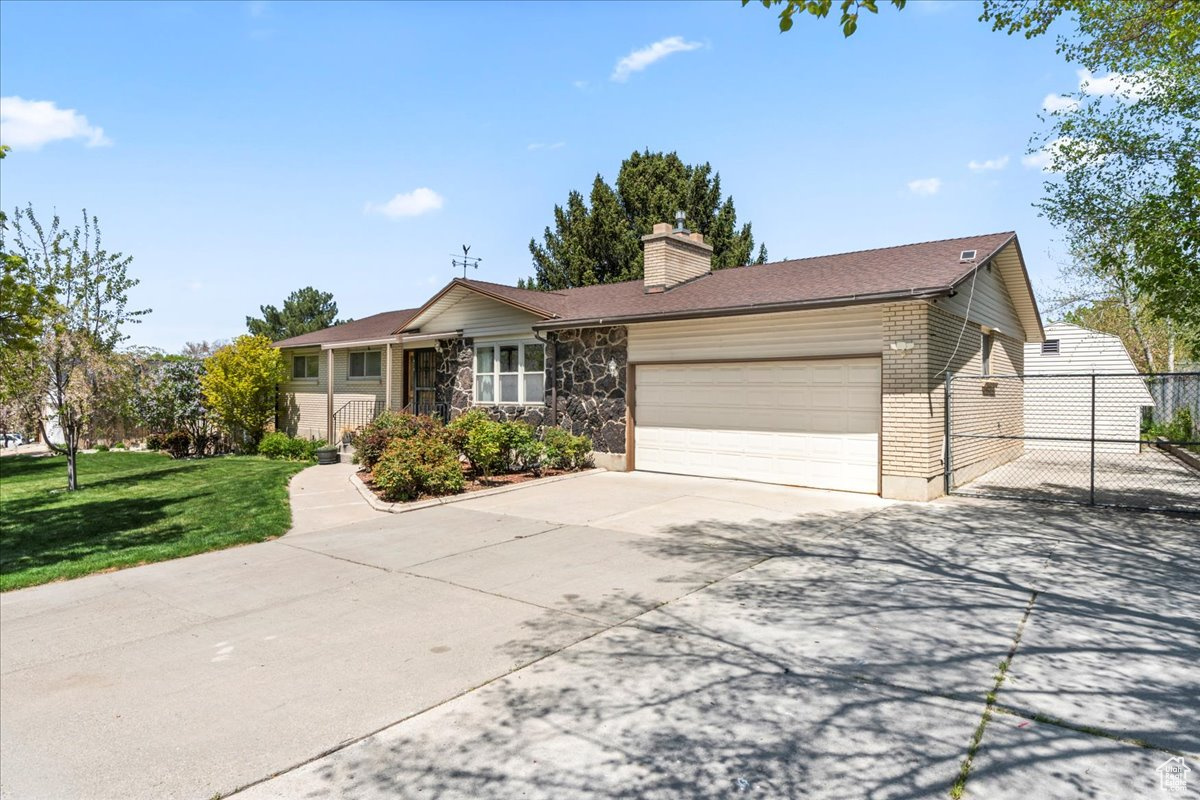 636 W Vine St, Murray, Utah image 2