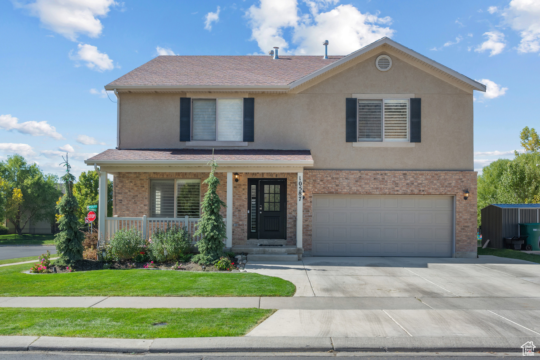 THE CEDARS - Residential