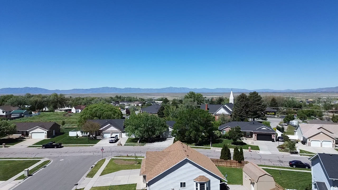 THREE MILE CREEK - Residential