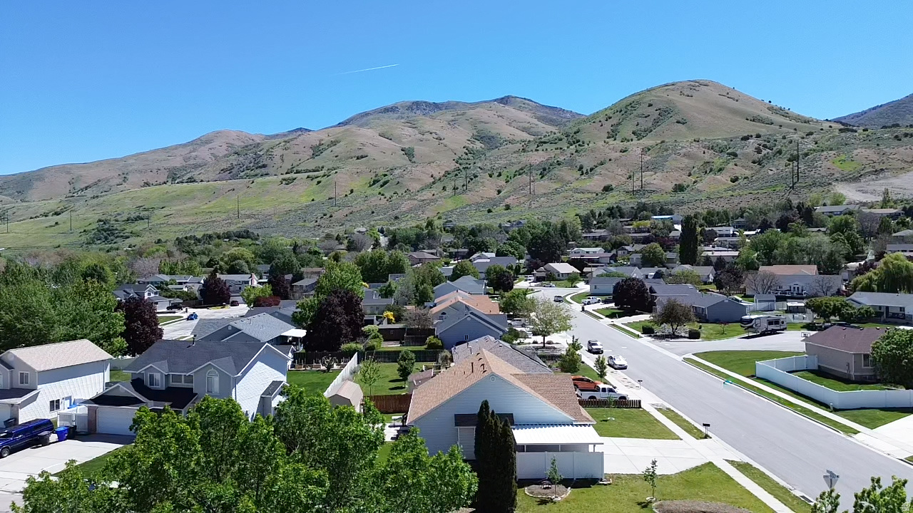 THREE MILE CREEK - Residential