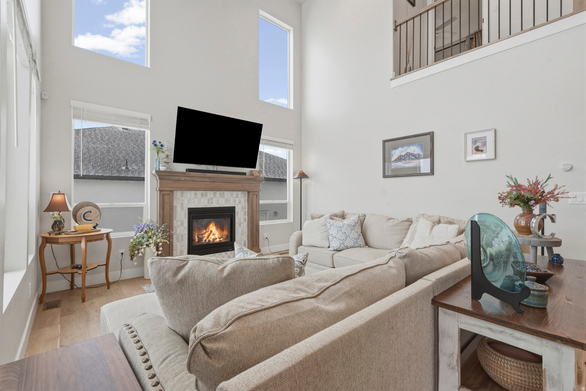 HIDDEN OAKS - Residential