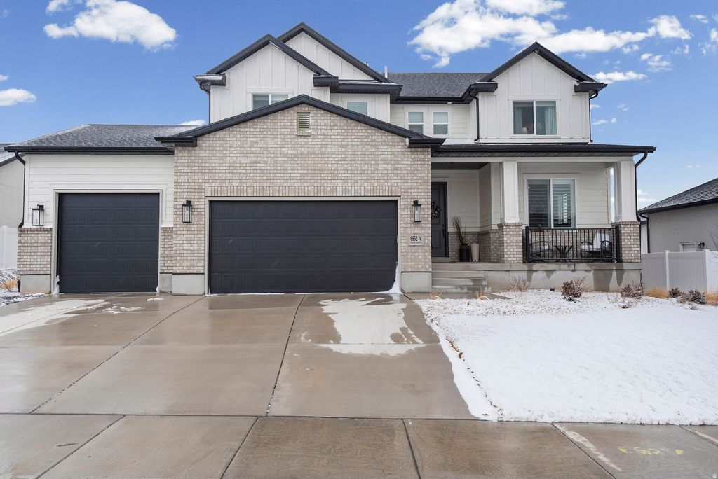 Photo of 6852 W WINDY OAK DR #128, Herriman, UT 84096 (MLS # 2138589)