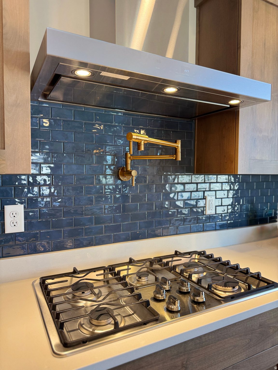 HIDDEN OAKS - Residential