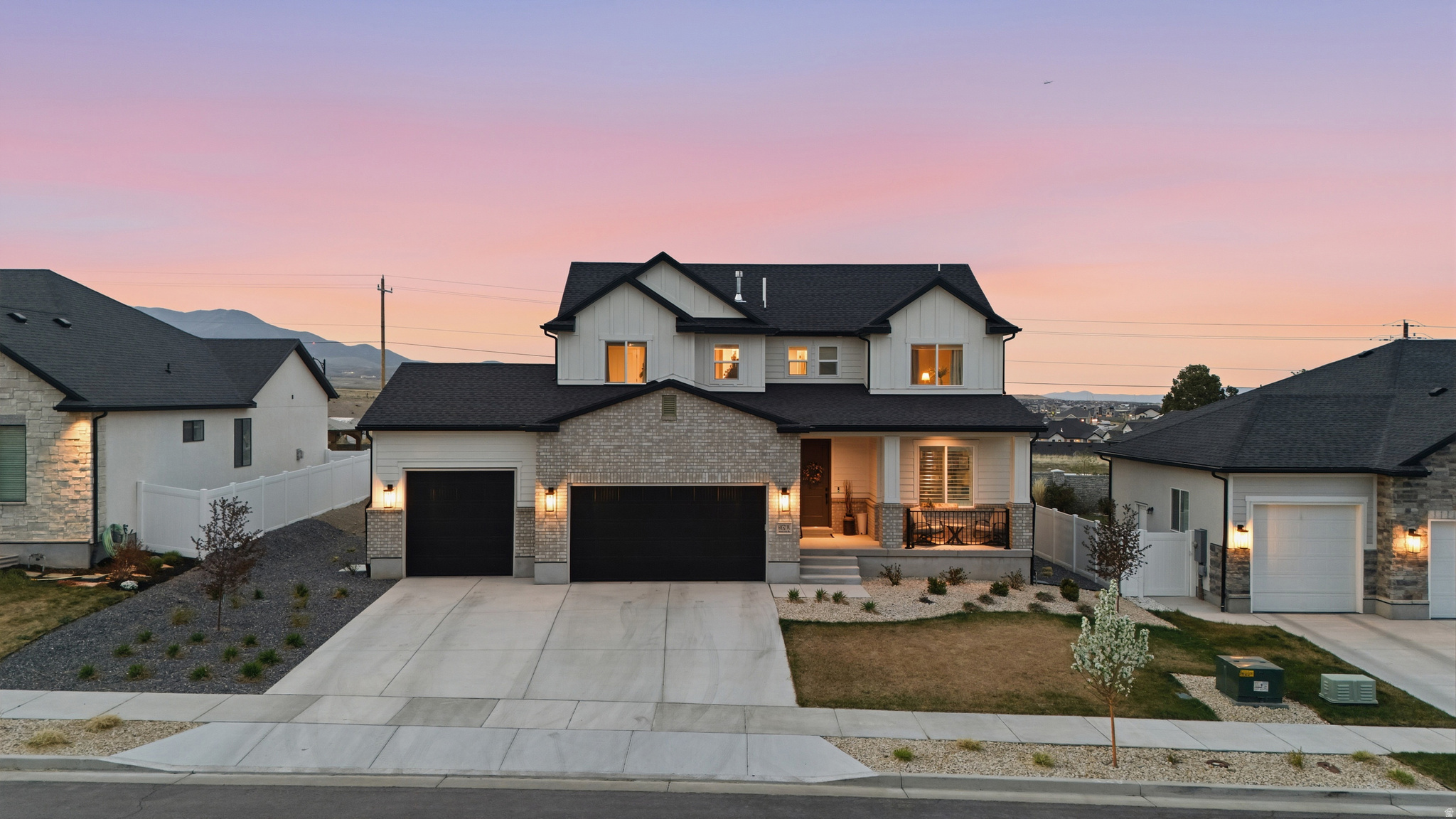 HIDDEN OAKS - Residential