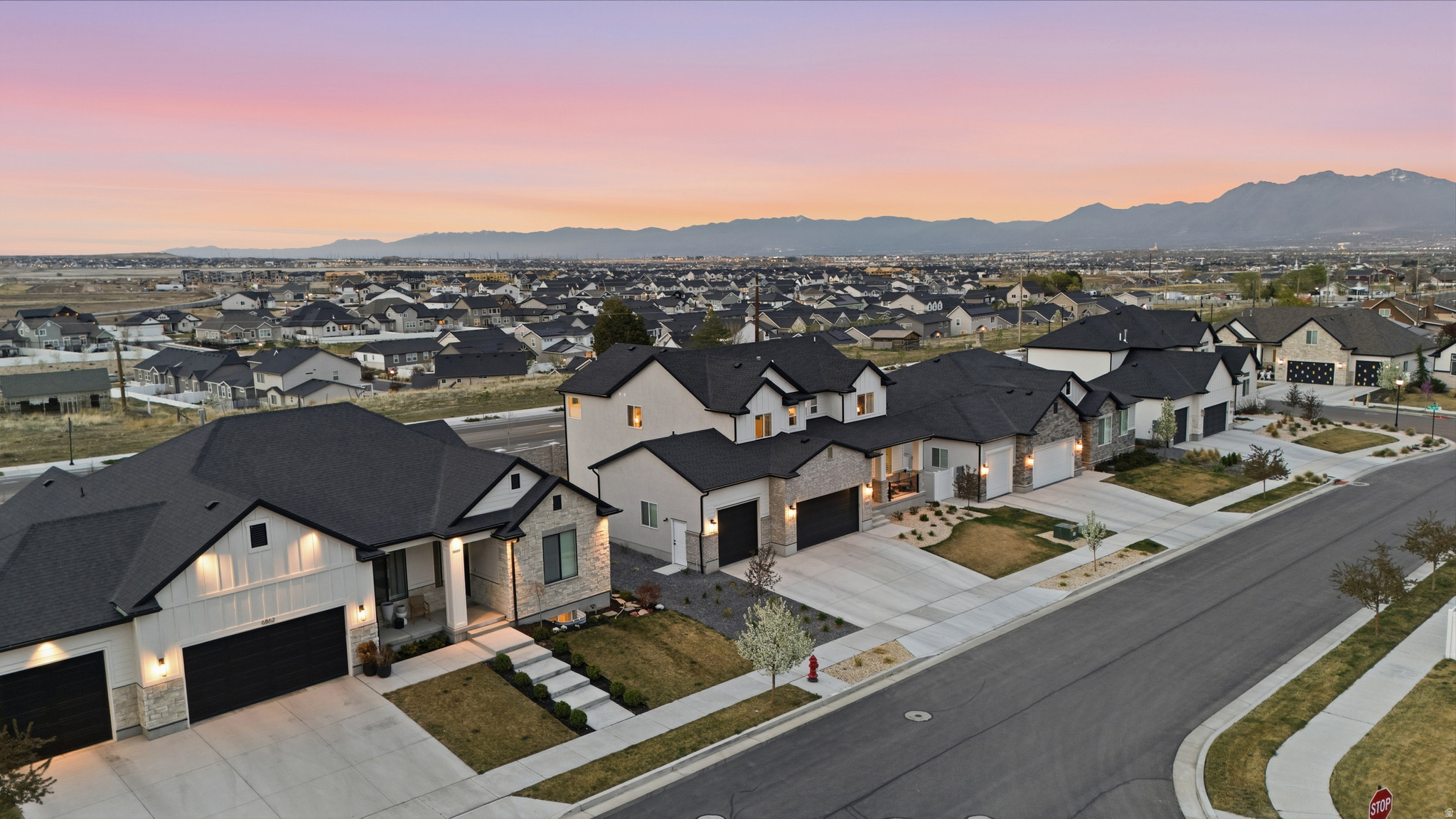 HIDDEN OAKS - Residential