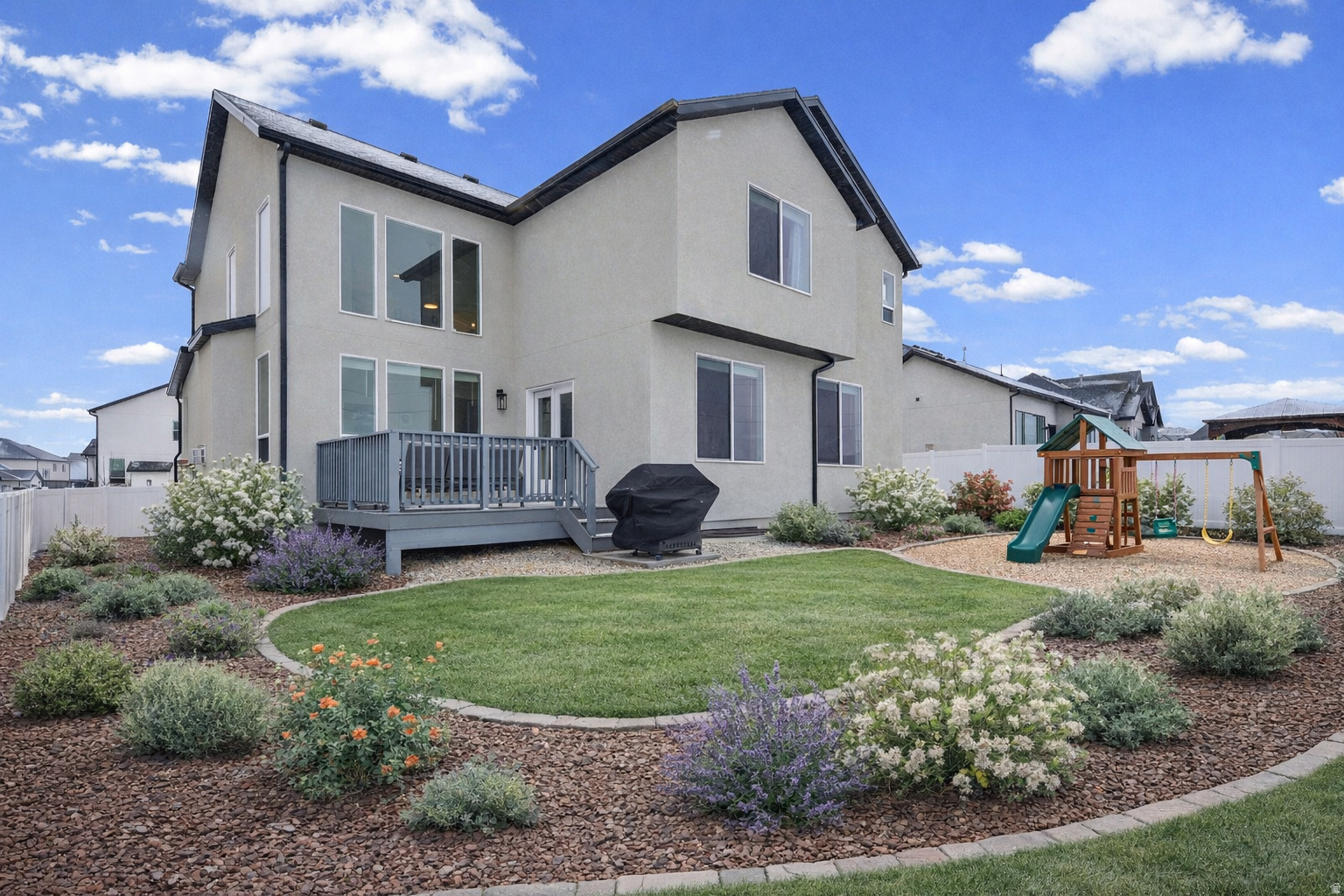 HIDDEN OAKS - Residential