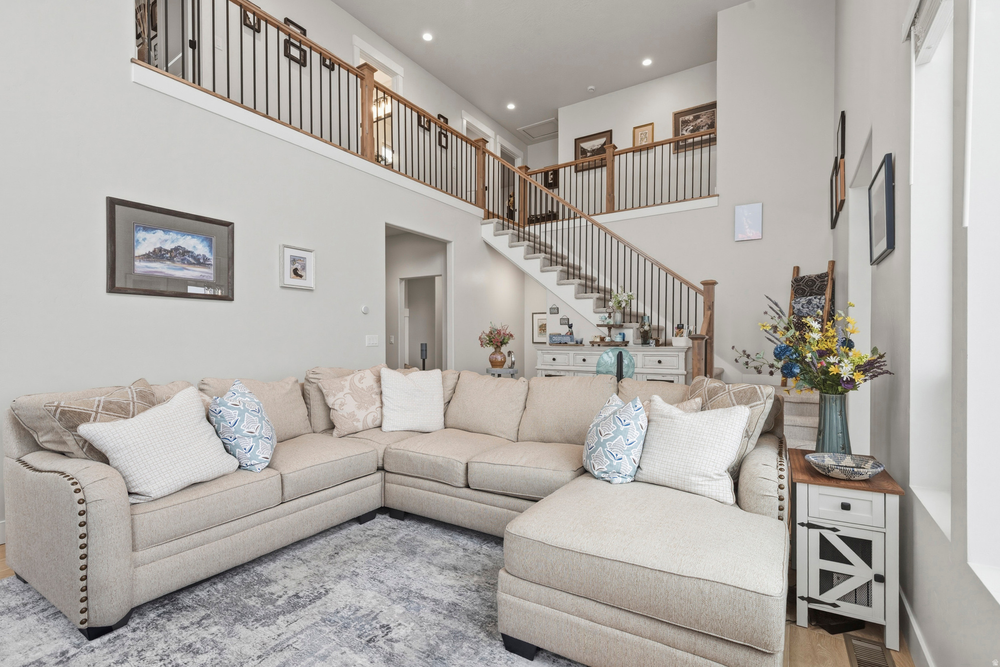 HIDDEN OAKS - Residential