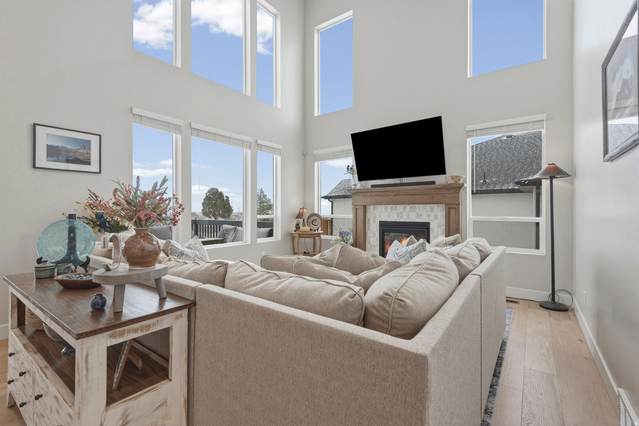 HIDDEN OAKS - Residential