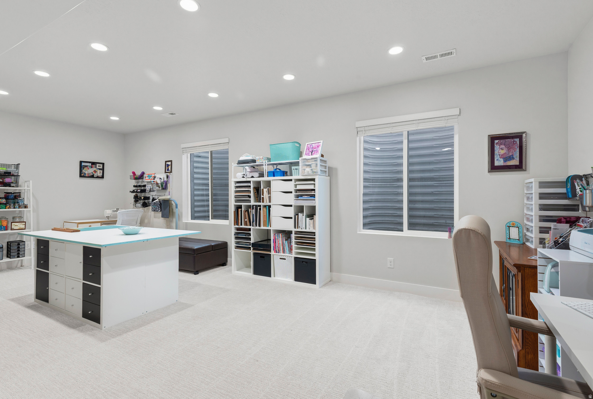 HIDDEN OAKS - Residential