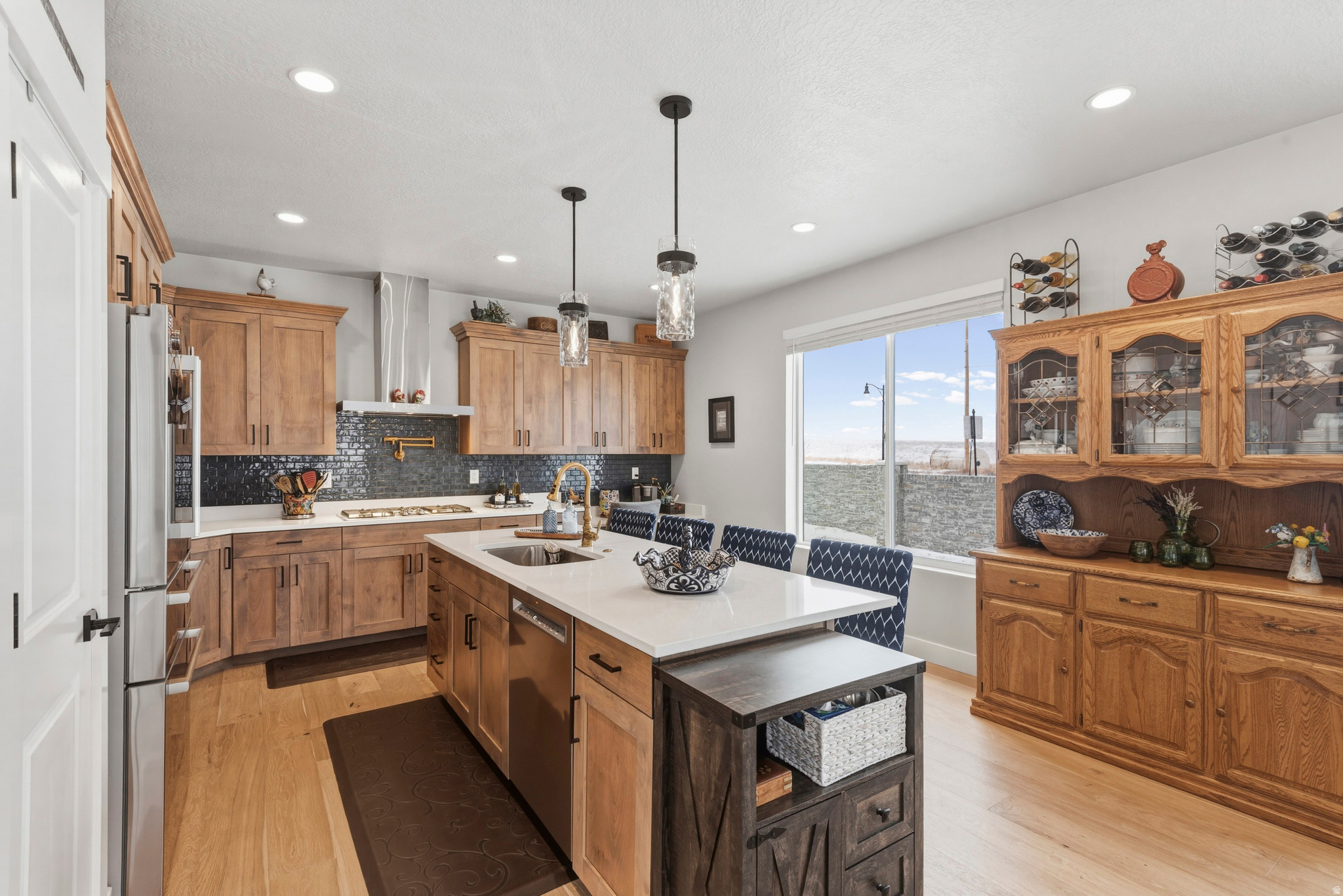 HIDDEN OAKS - Residential