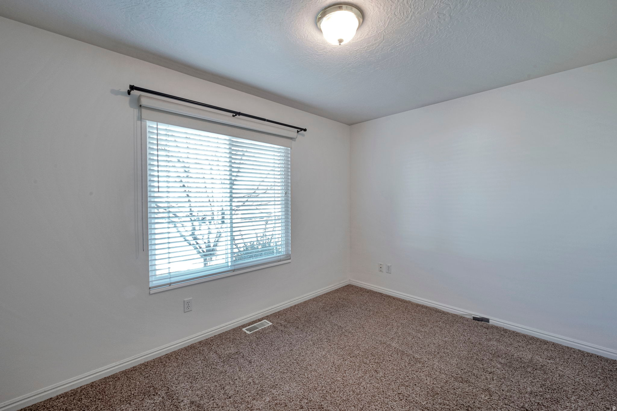 MOUNTAIN VIEW - Residential