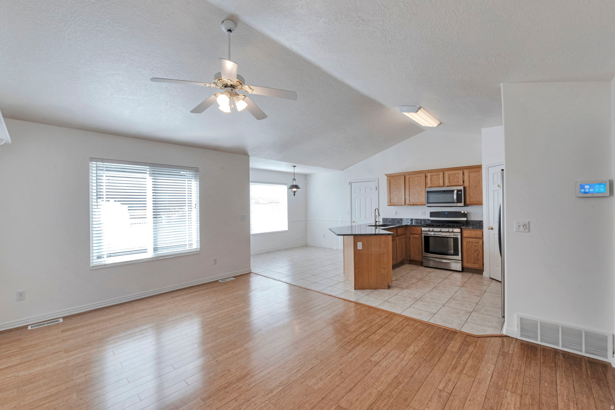 MOUNTAIN VIEW - Residential