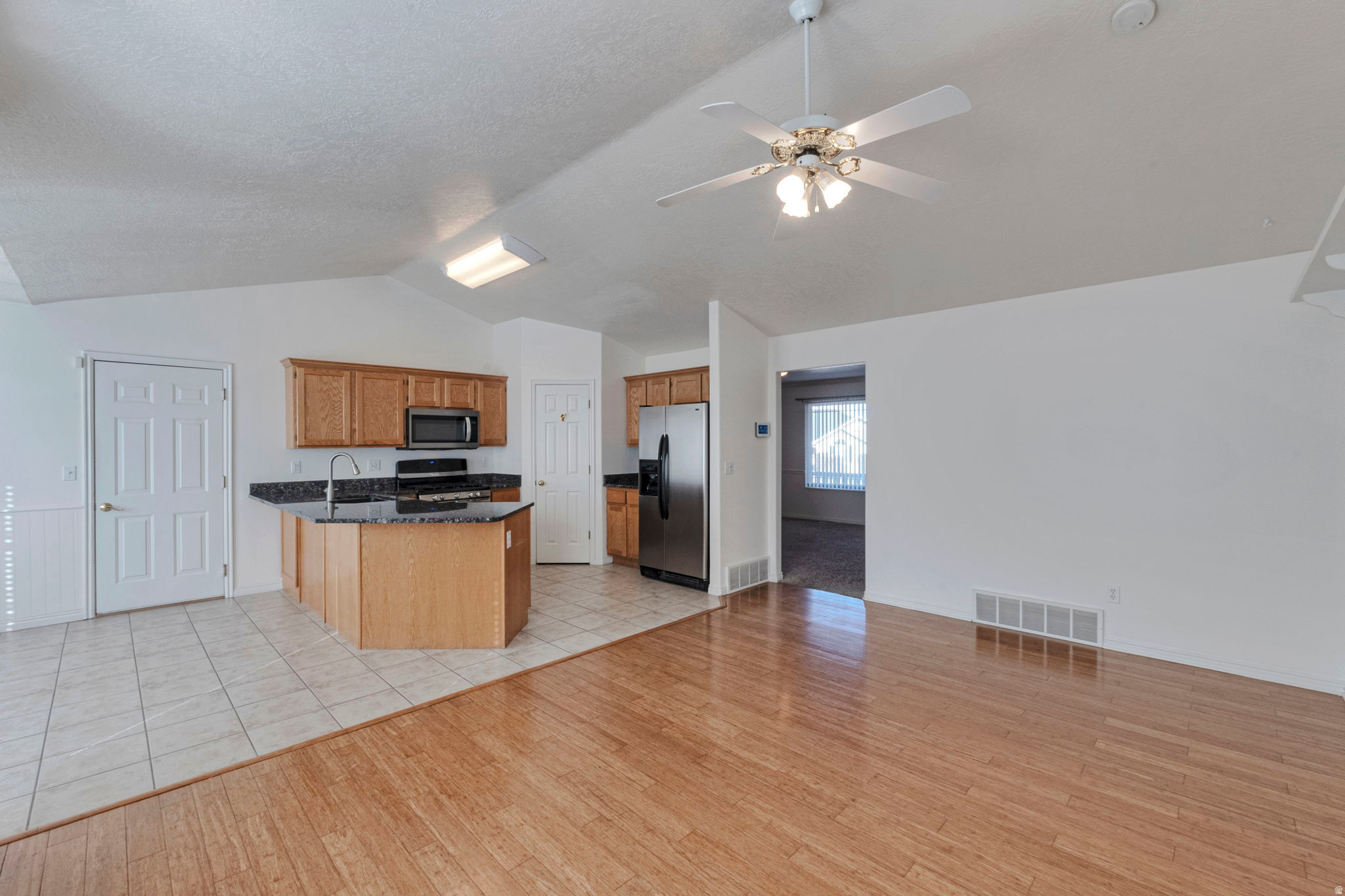 MOUNTAIN VIEW - Residential