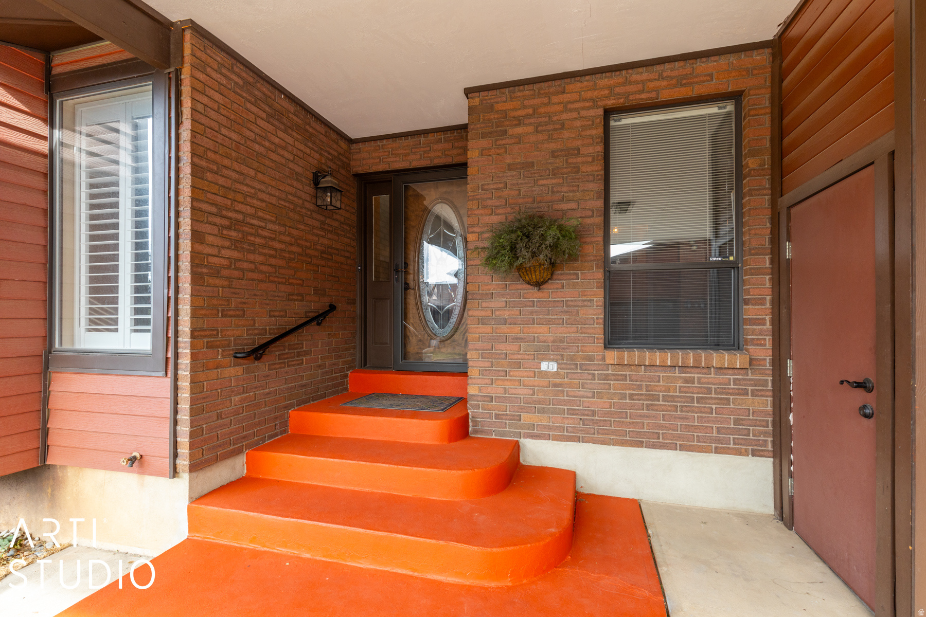 EASTGROVE CONDOMINIUM - Residential