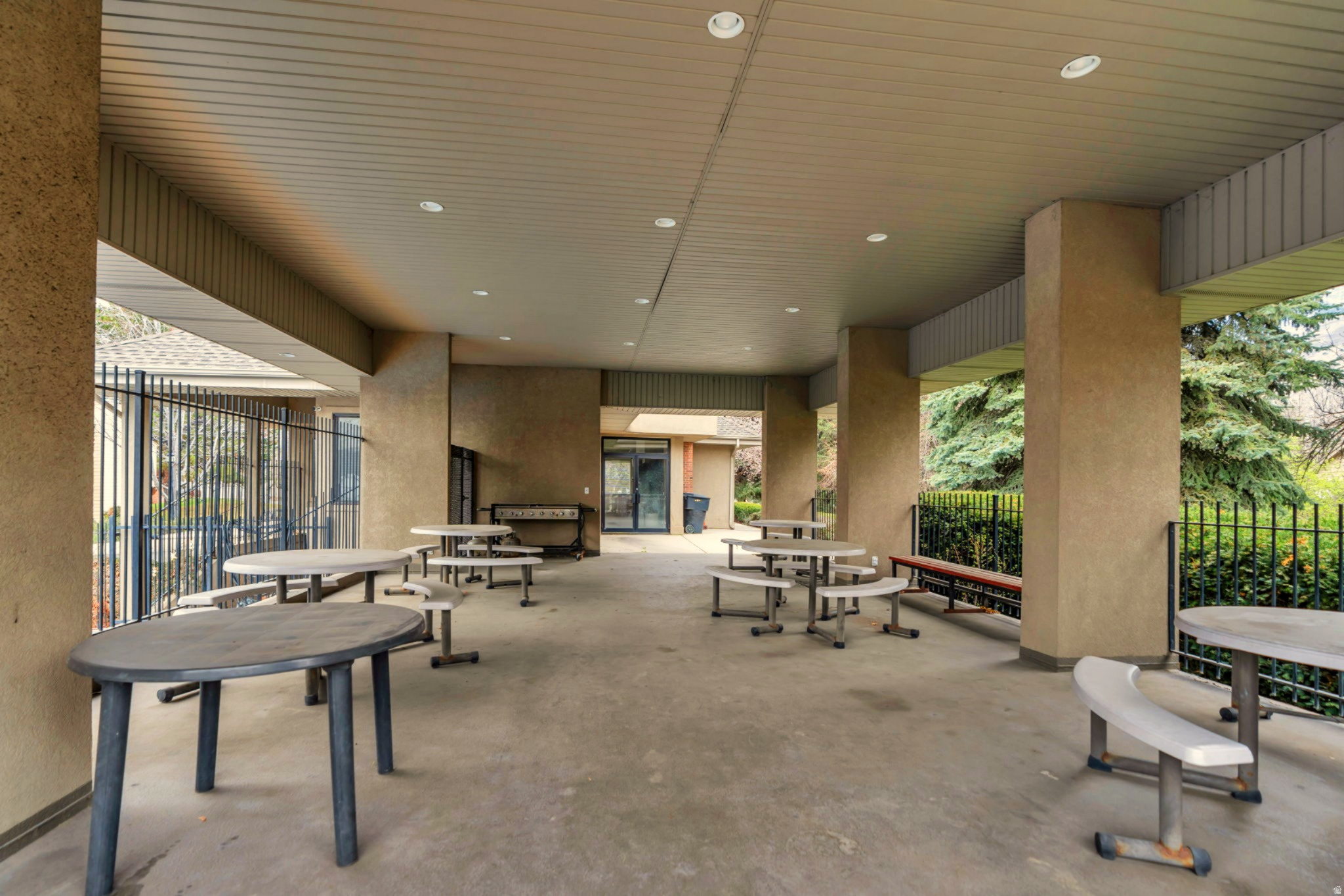 SHADOWBROOK CONDO - Residential