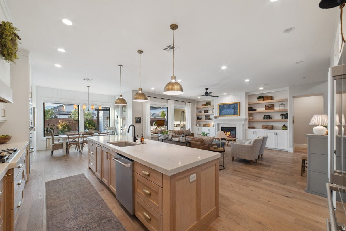 CRIMSON FIELDS PH 5 - Residential