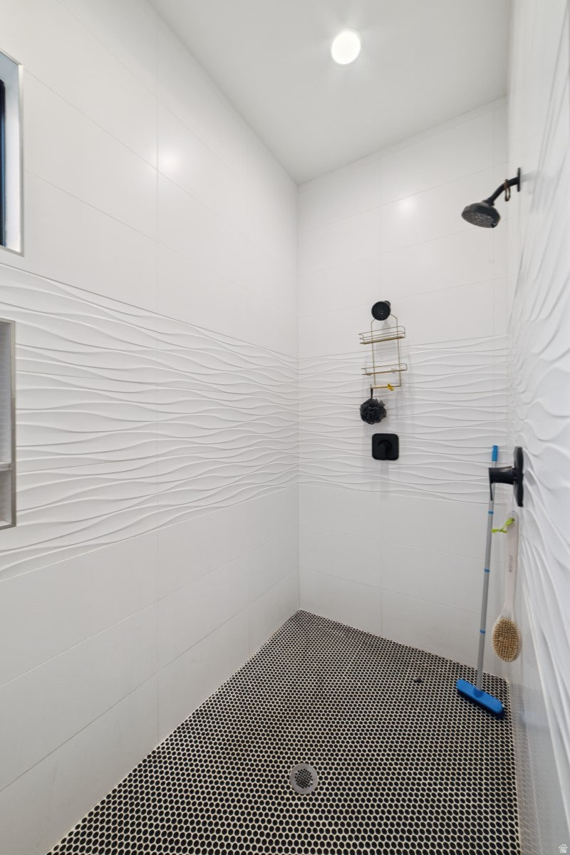 CRIMSON FIELDS PH 5 - Residential