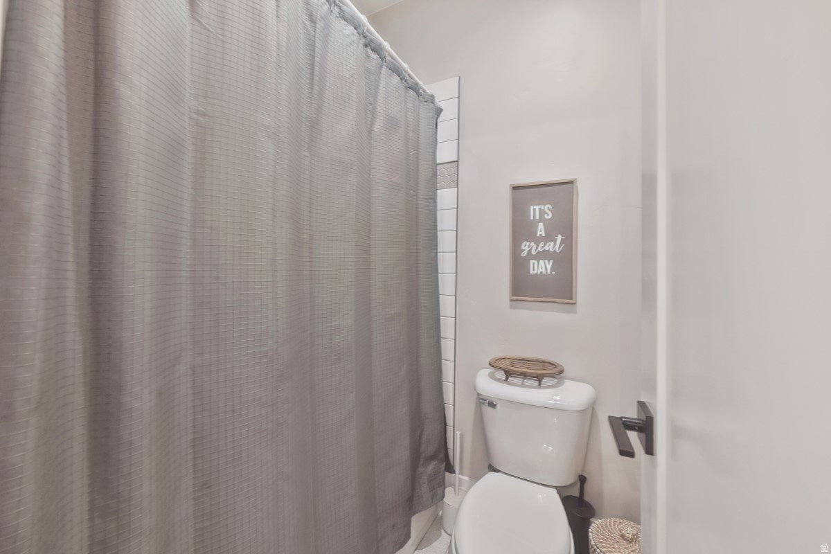 CRIMSON FIELDS PH 5 - Residential