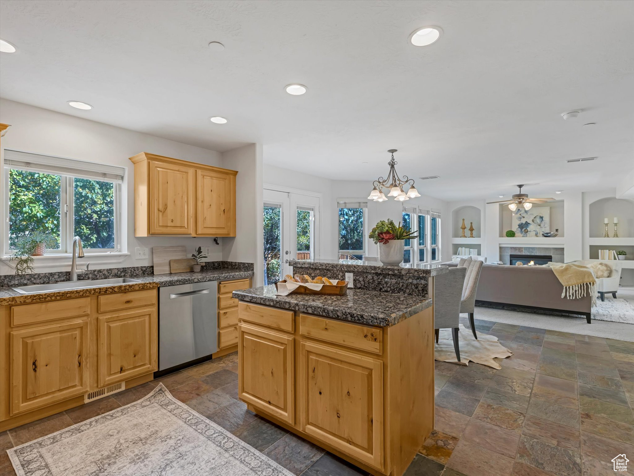 SUNCREST - Residential