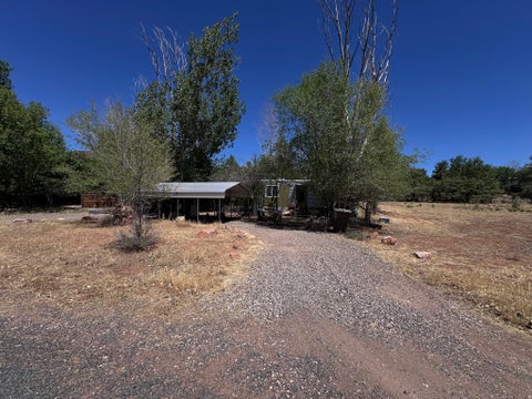 Photo of 760 W NAVAJO DR, Kanab, UT 84741 (MLS # 2169881)