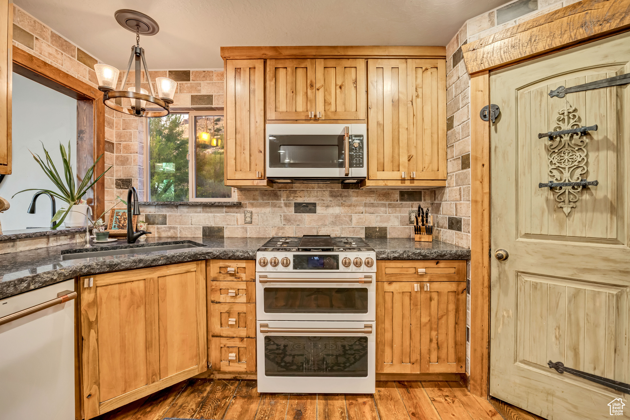 SHERIDAN HILLS - Residential