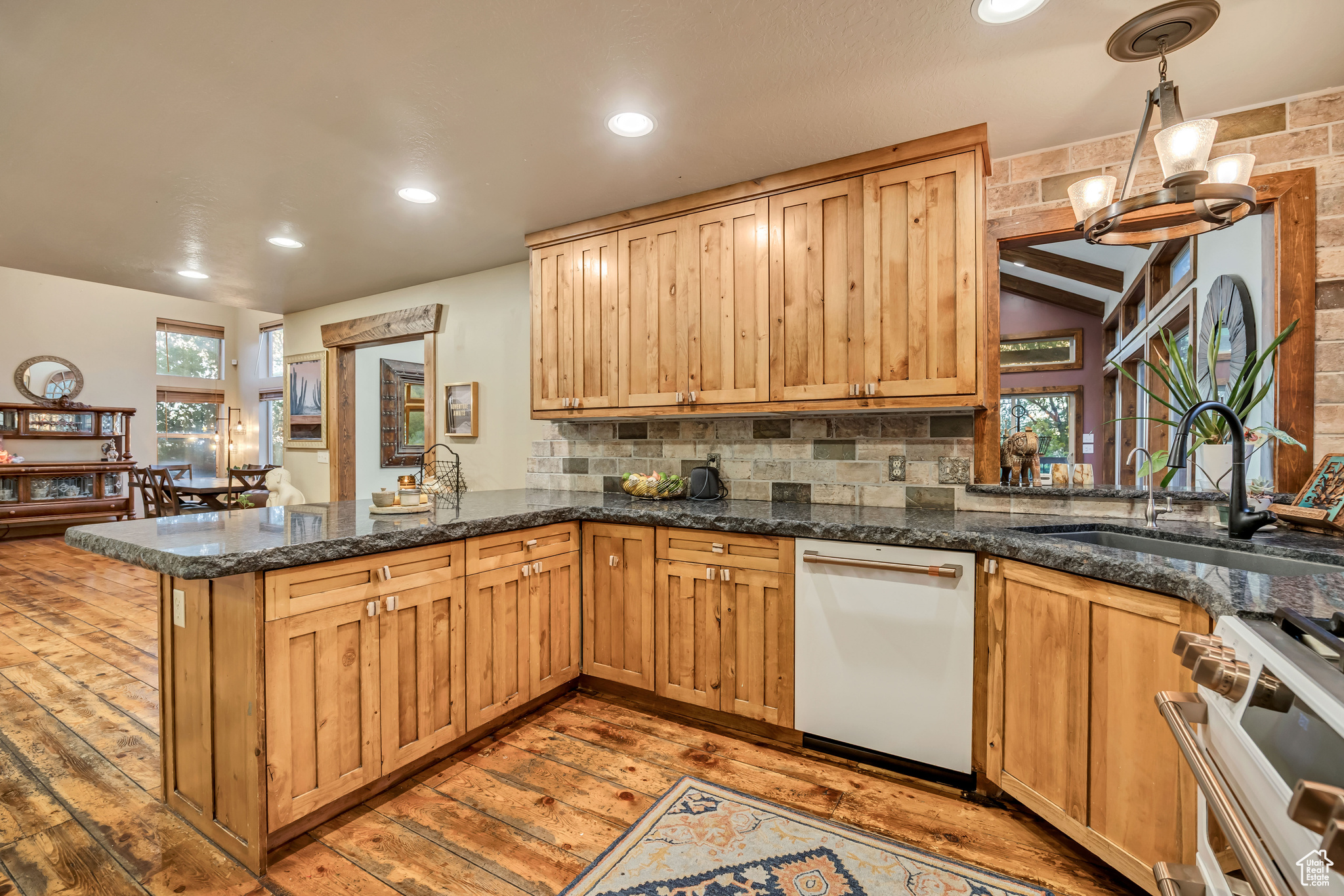 SHERIDAN HILLS - Residential