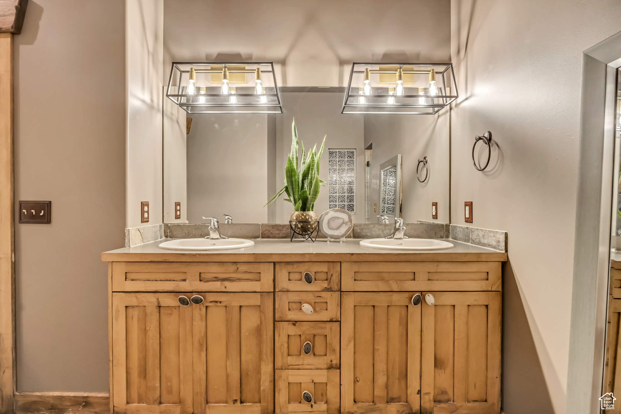 SHERIDAN HILLS - Residential