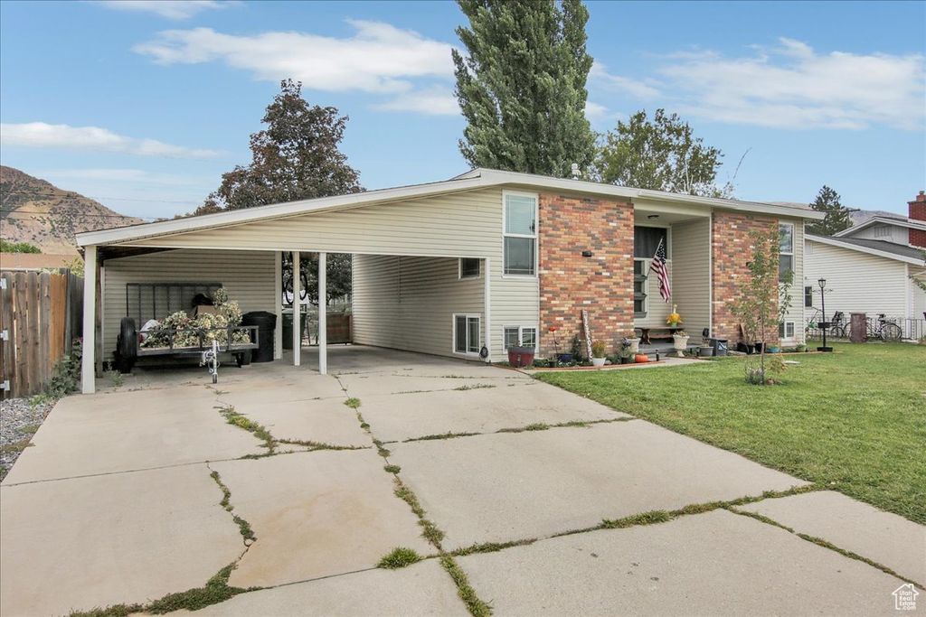 Photo of 448 PARKINSON DR, Brigham City, UT 84302 (MLS # 2106643)