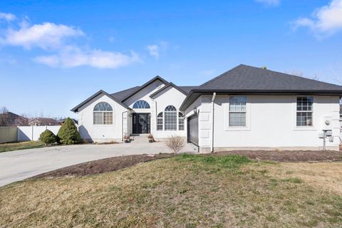Photo of 13176 S DAY CT E, Draper, UT 84020 (MLS # 2142725)