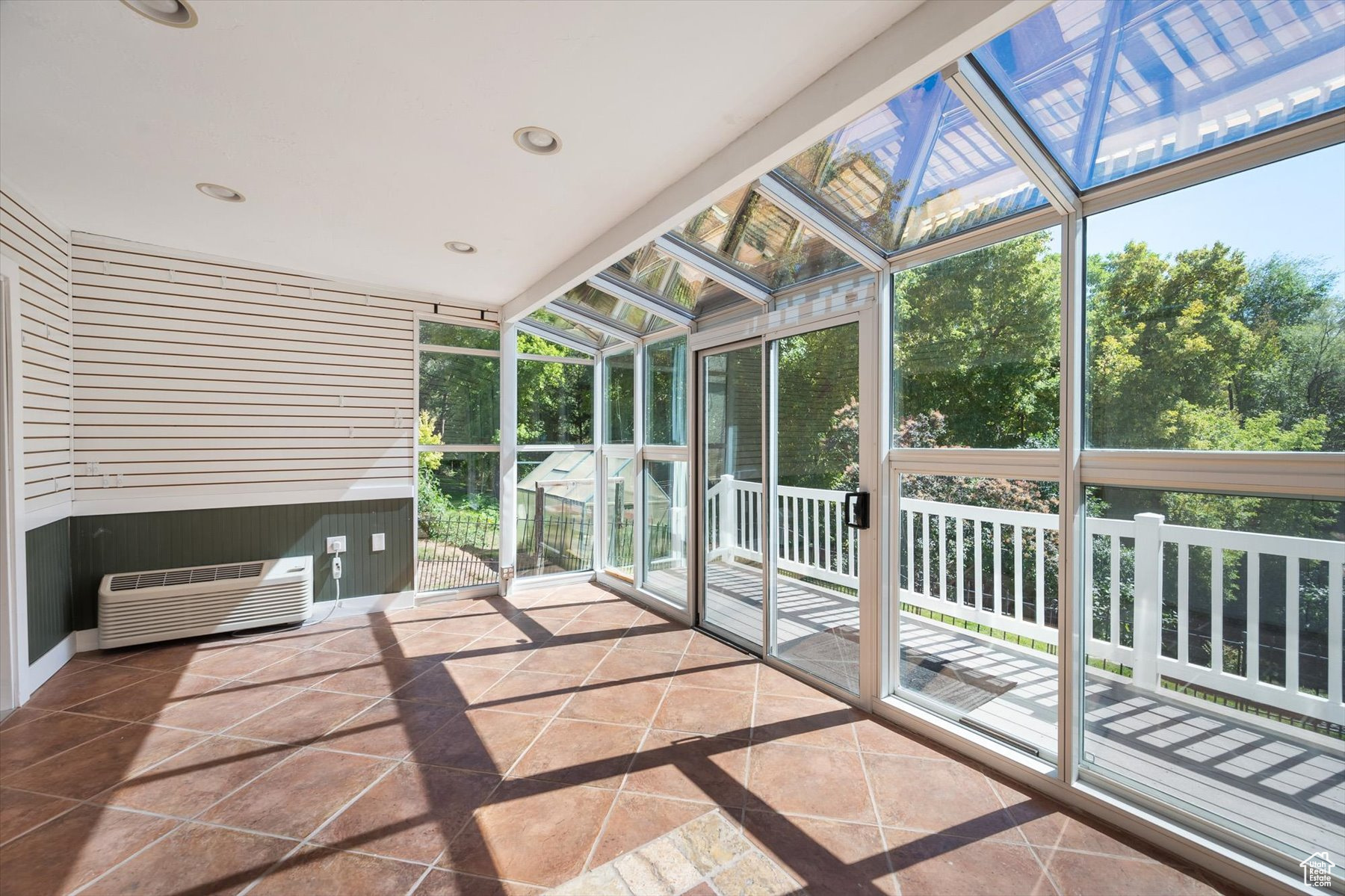 MILLCREEK COURT - Residential