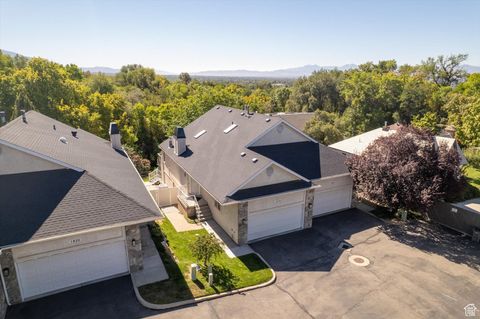 Photo of 1818 E 3900 S, Holladay, UT 84124 (MLS # 2114153)