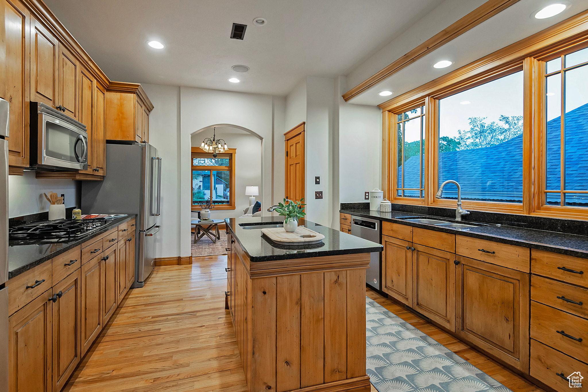 Salt Lake City, Utah 84103, United States, 3 Bedrooms Bedrooms, ,3 BathroomsBathrooms,Residential,Active,169384