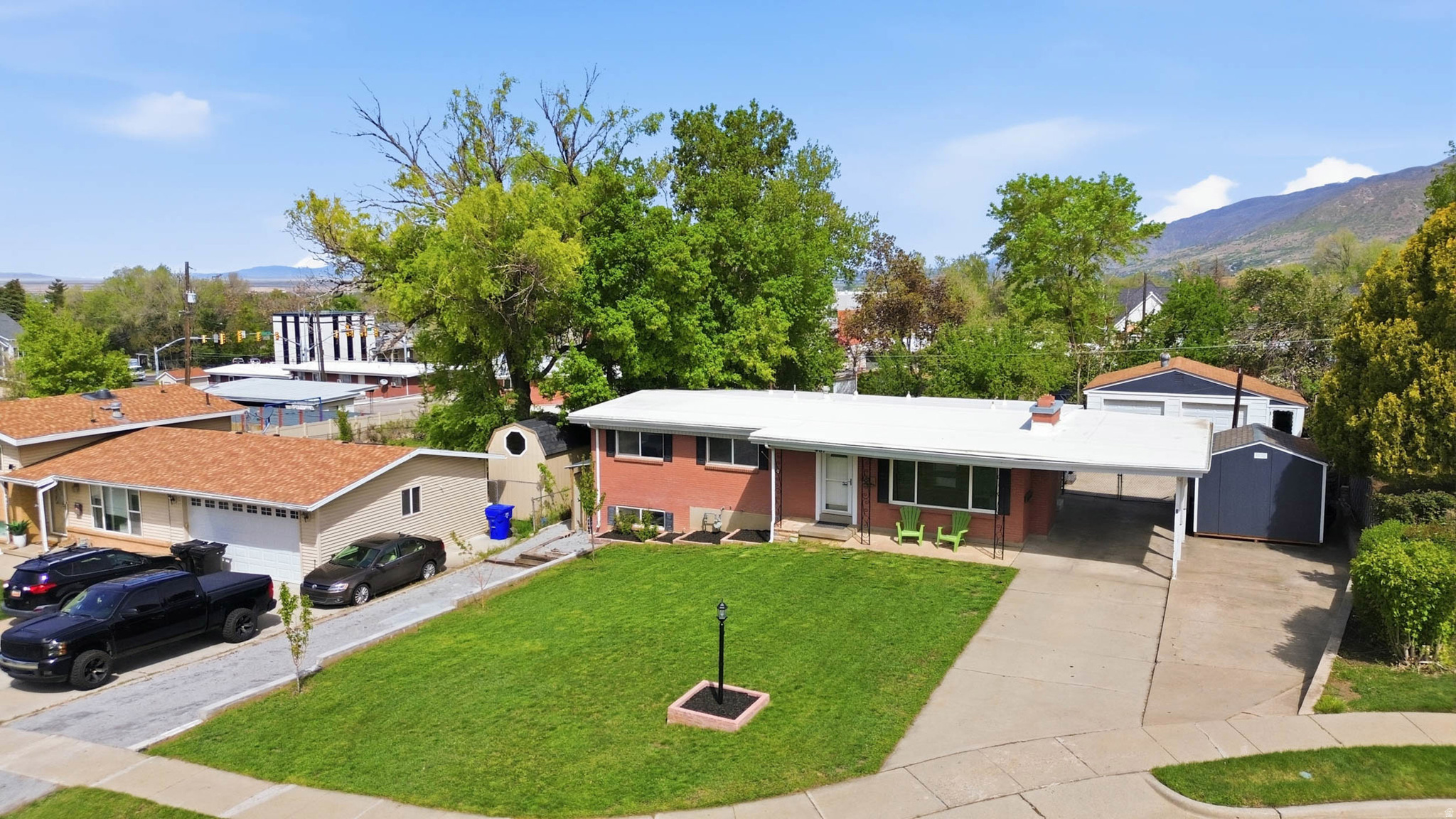 MAPLE GLEN - Residential