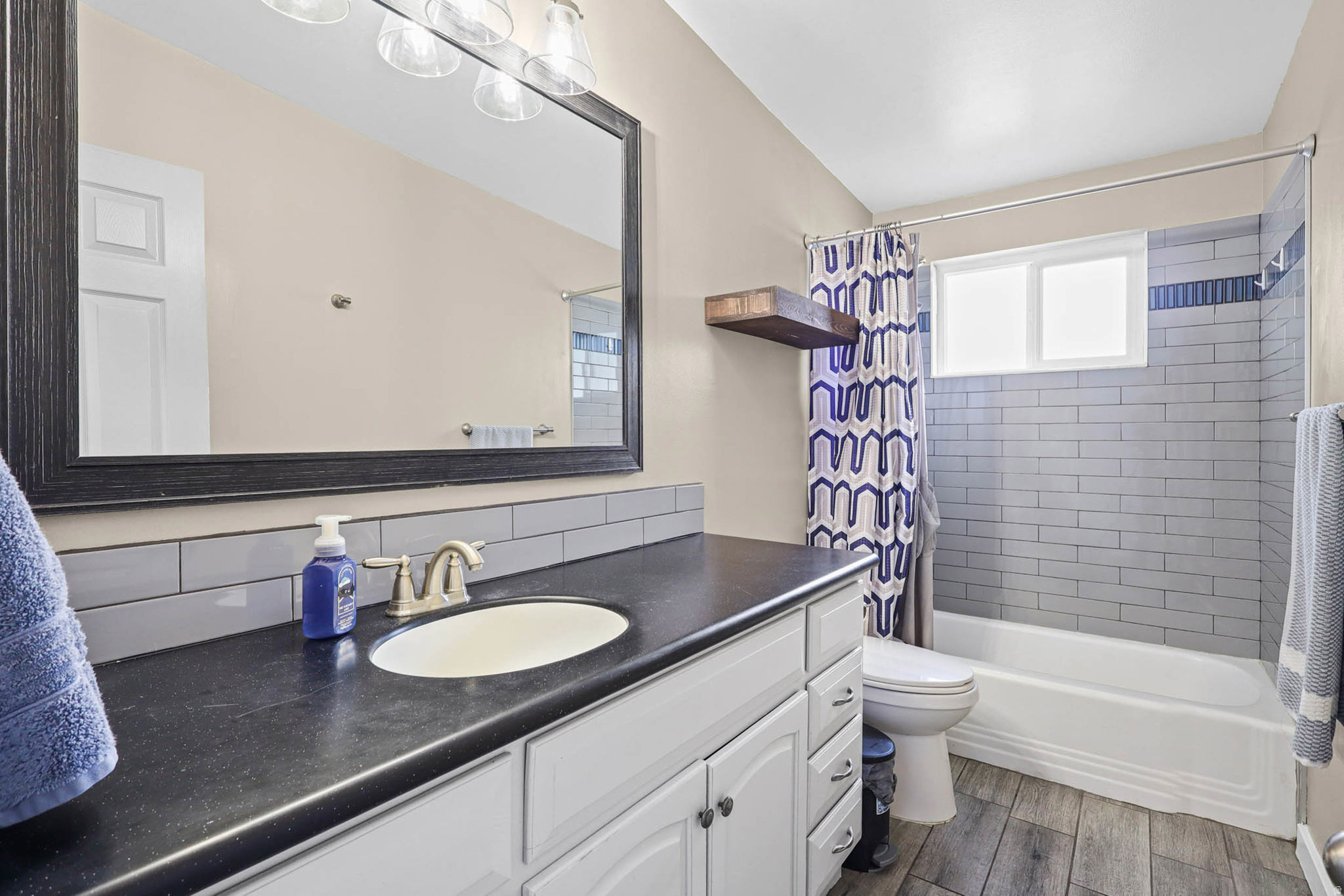 MAPLE GLEN - Residential