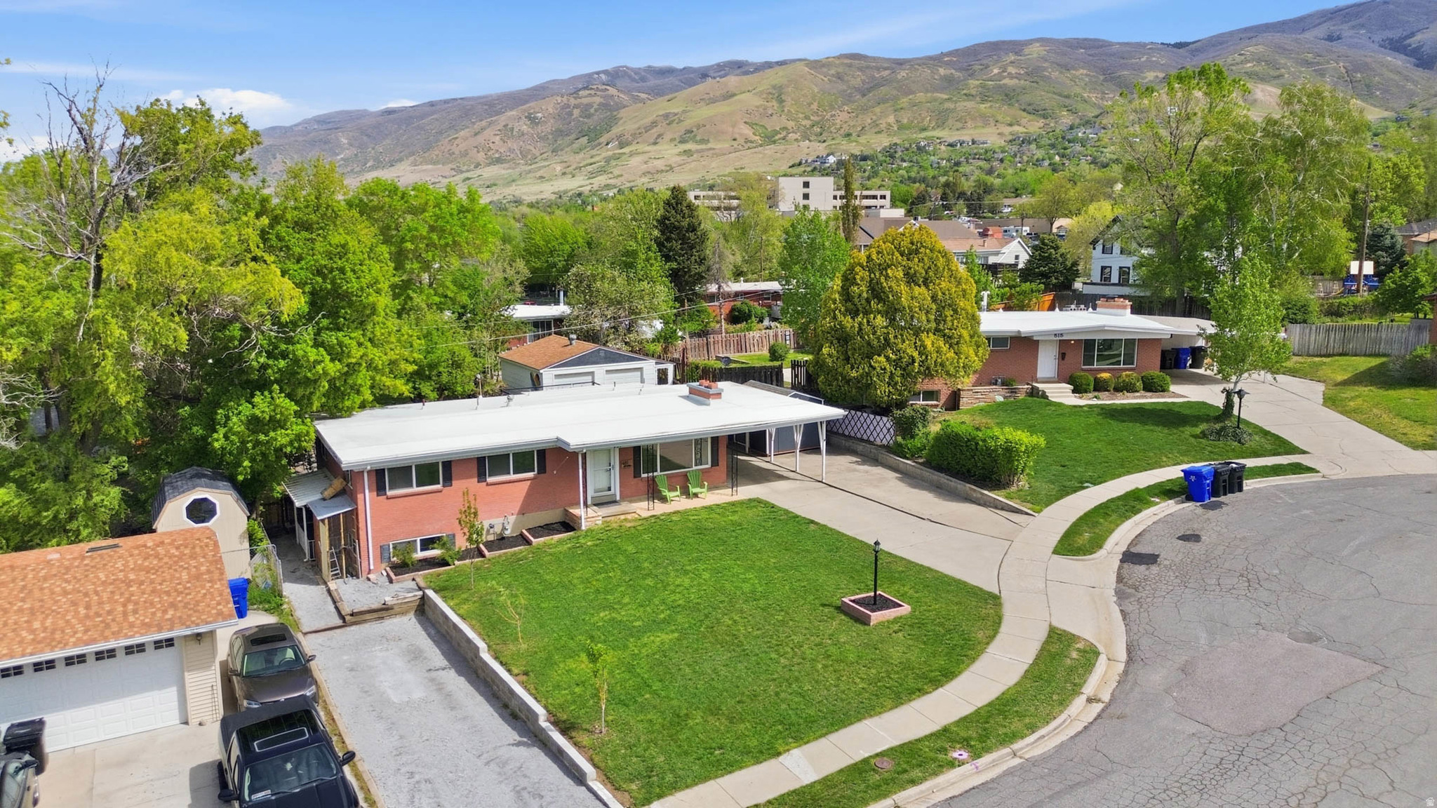 MAPLE GLEN - Residential