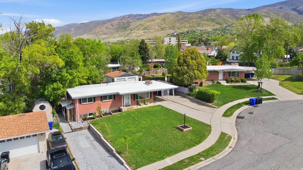 Photo of 481 E 550 S, Bountiful, UT 84010 (MLS # 2151013)