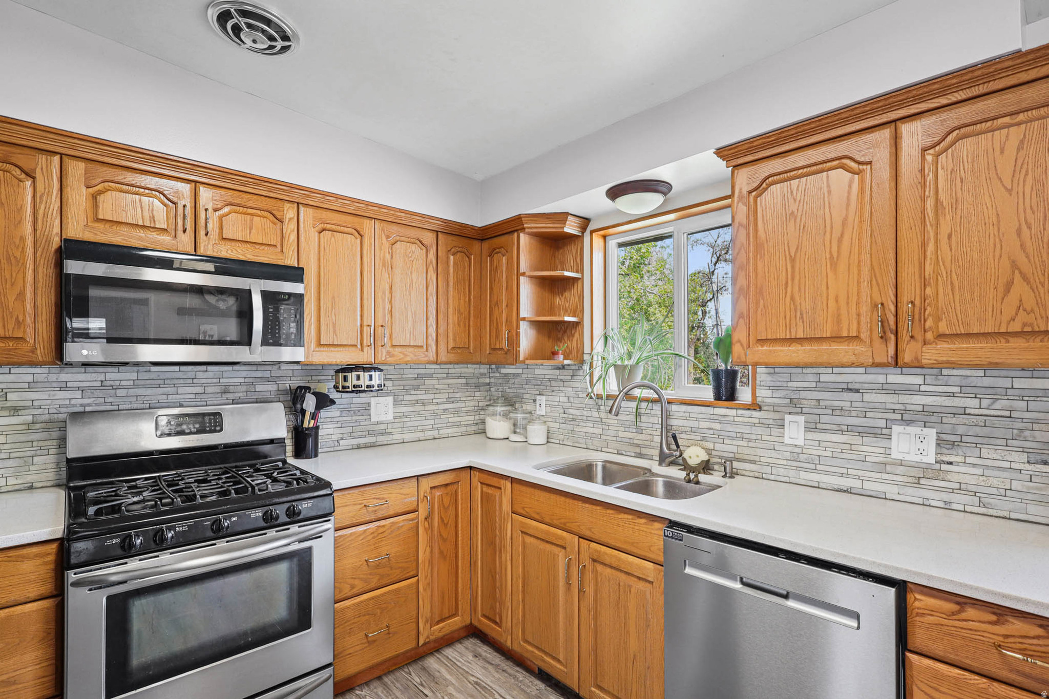 MAPLE GLEN - Residential