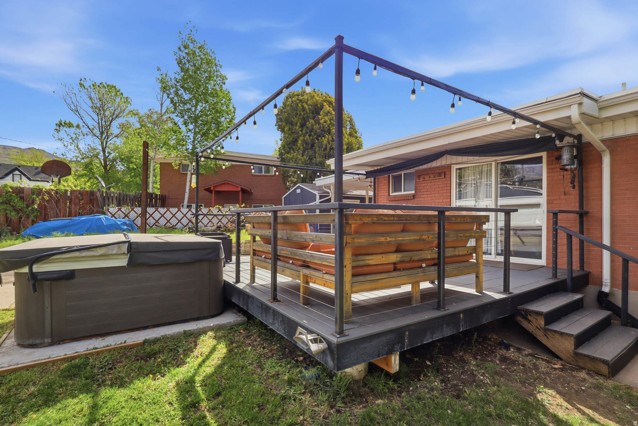 MAPLE GLEN - Residential