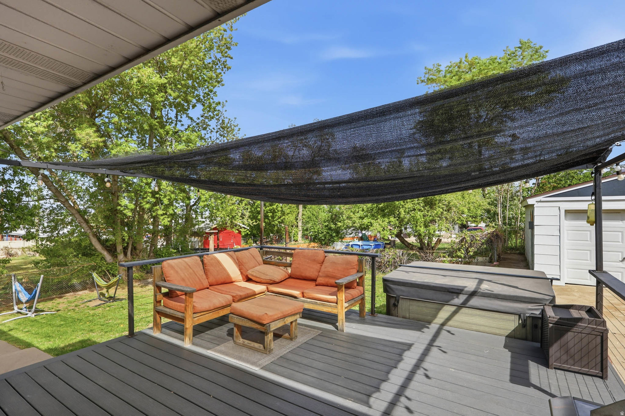 MAPLE GLEN - Residential