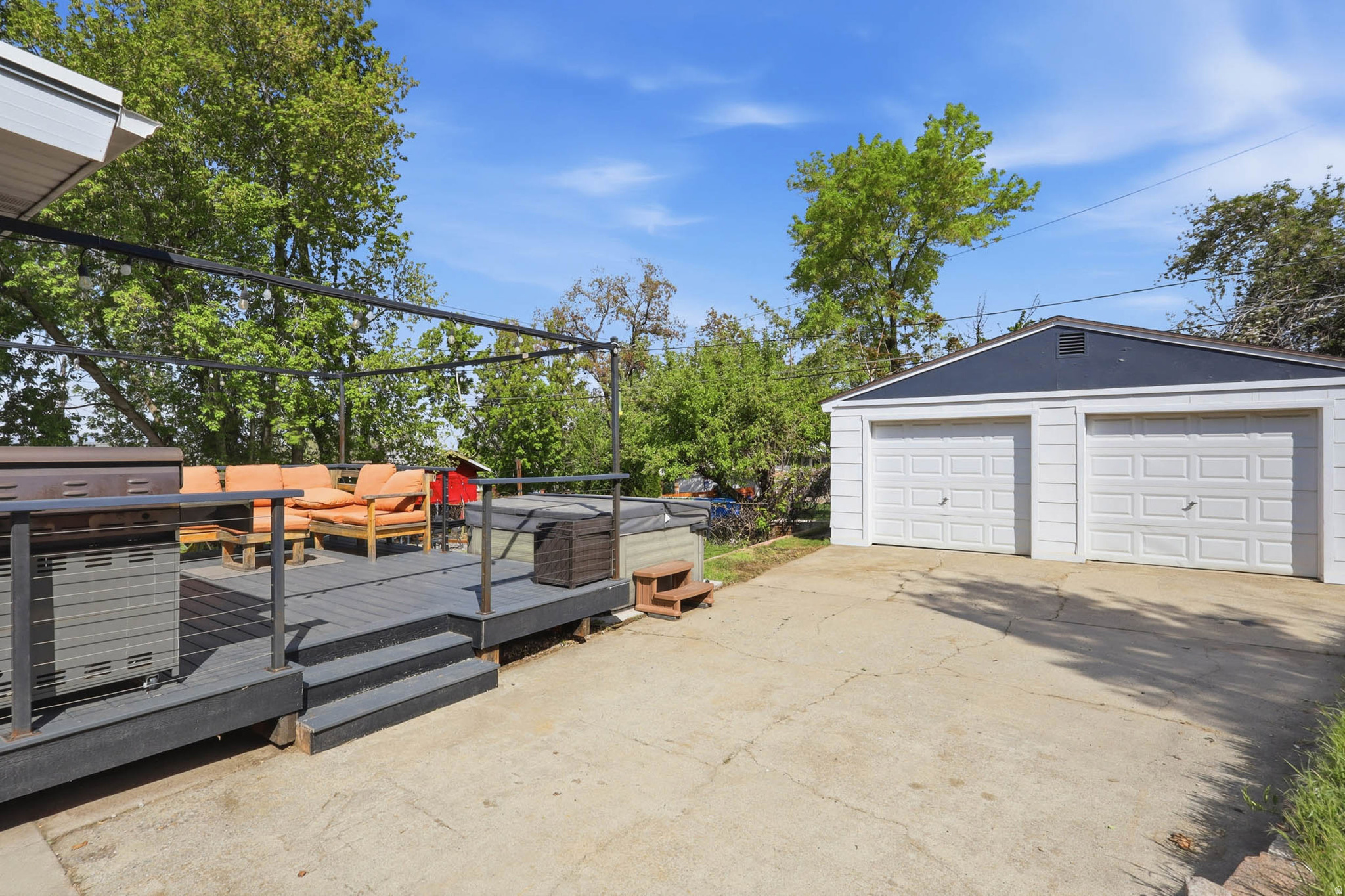 MAPLE GLEN - Residential