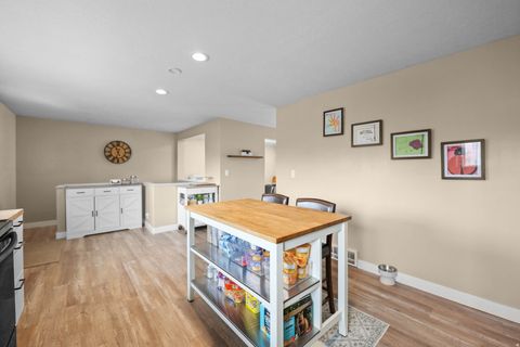 Tiny photo for 5844 S 920 E, Murray, UT 84121 (MLS # 2148093)