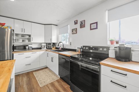 Tiny photo for 5844 S 920 E, Murray, UT 84121 (MLS # 2148093)