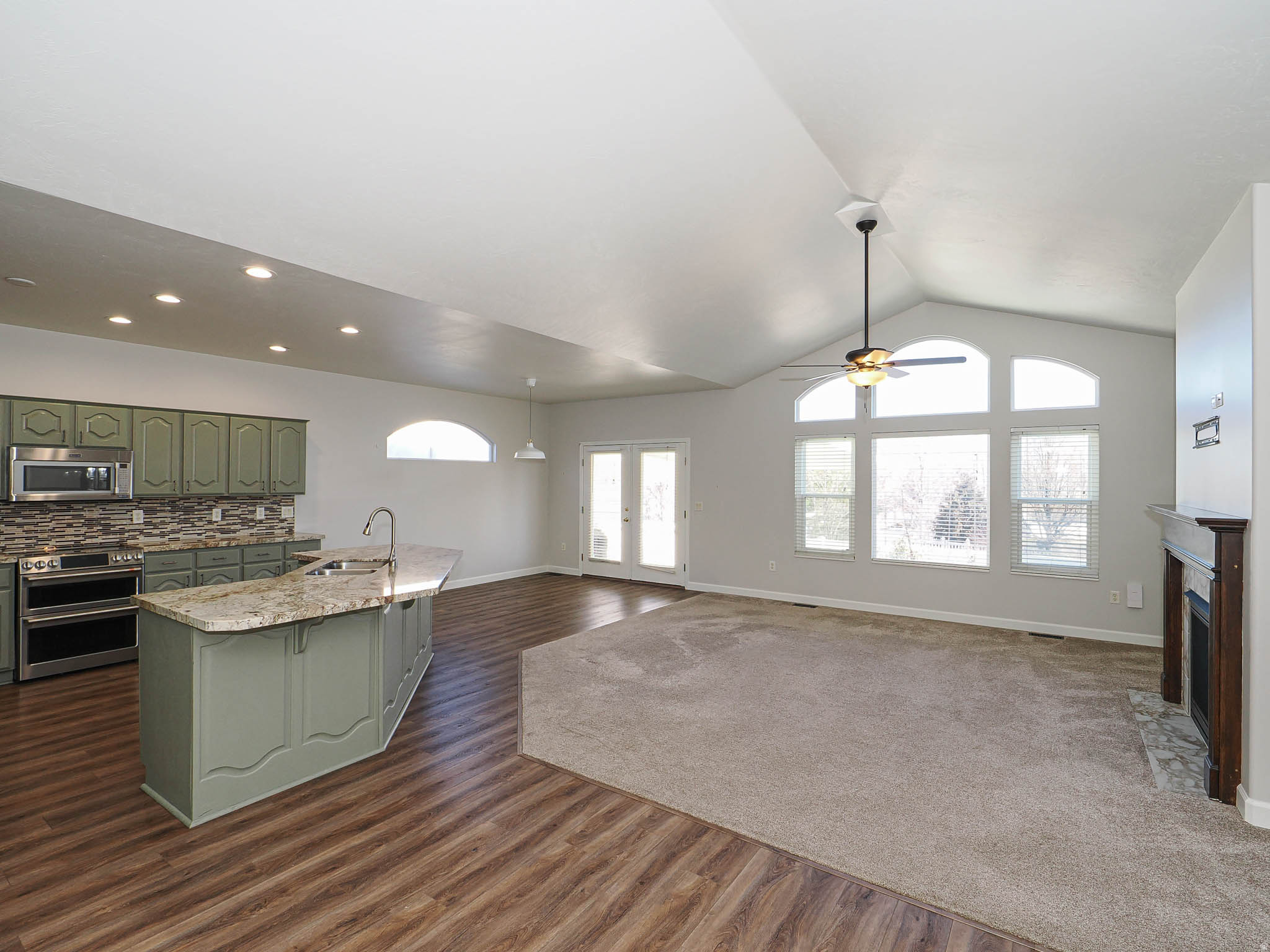 REUNION VILLAGE - Residential