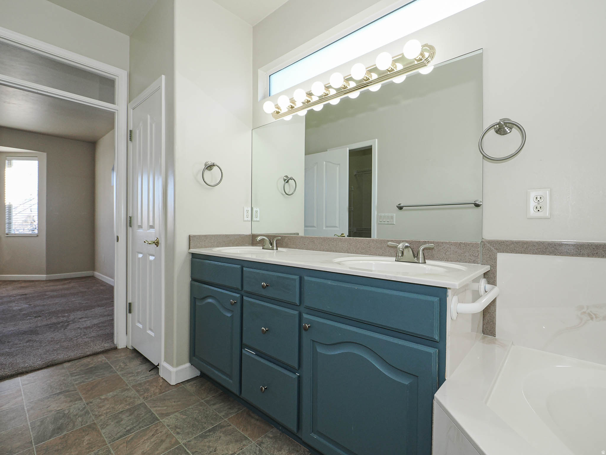 REUNION VILLAGE - Residential