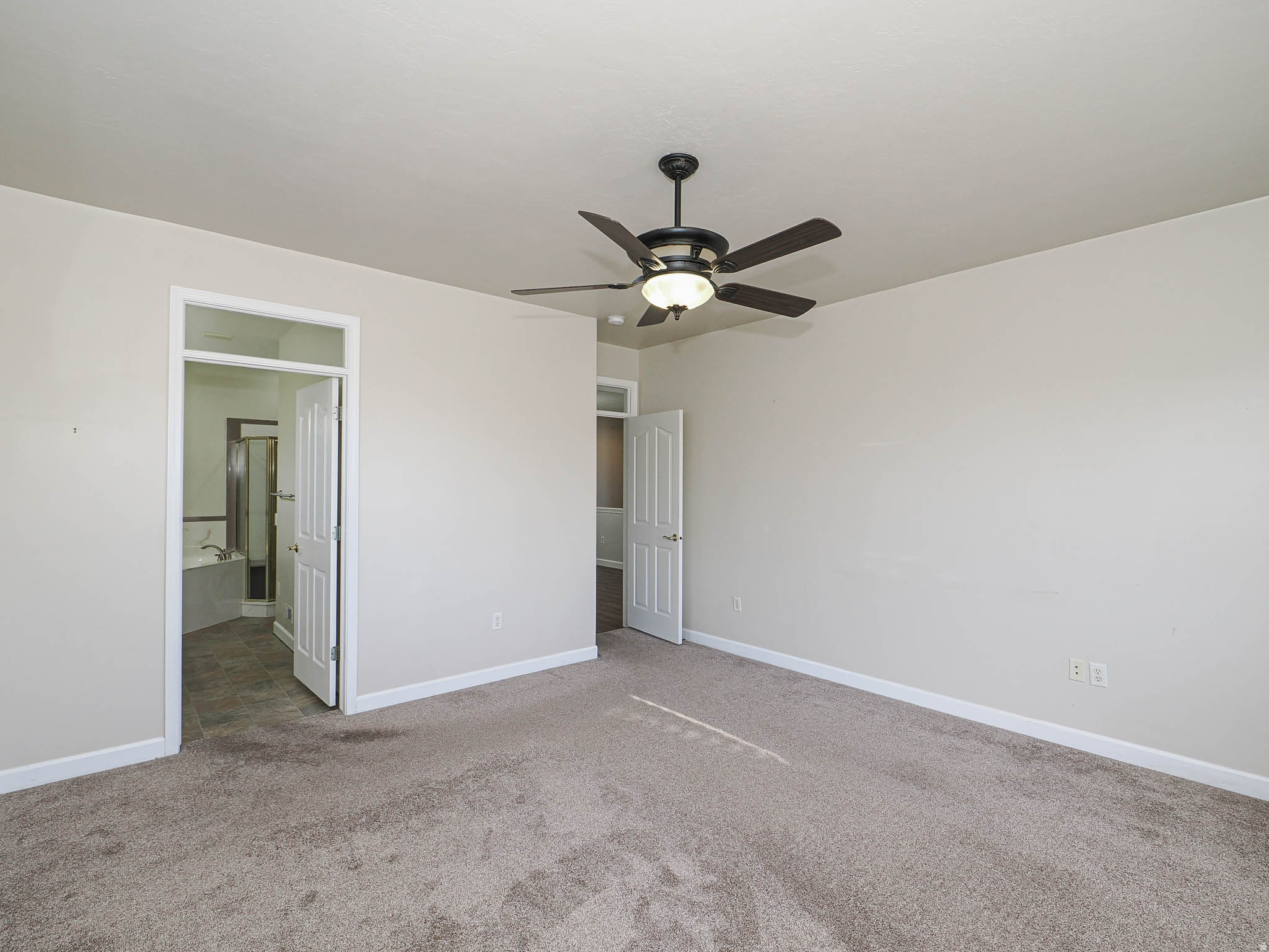 REUNION VILLAGE - Residential