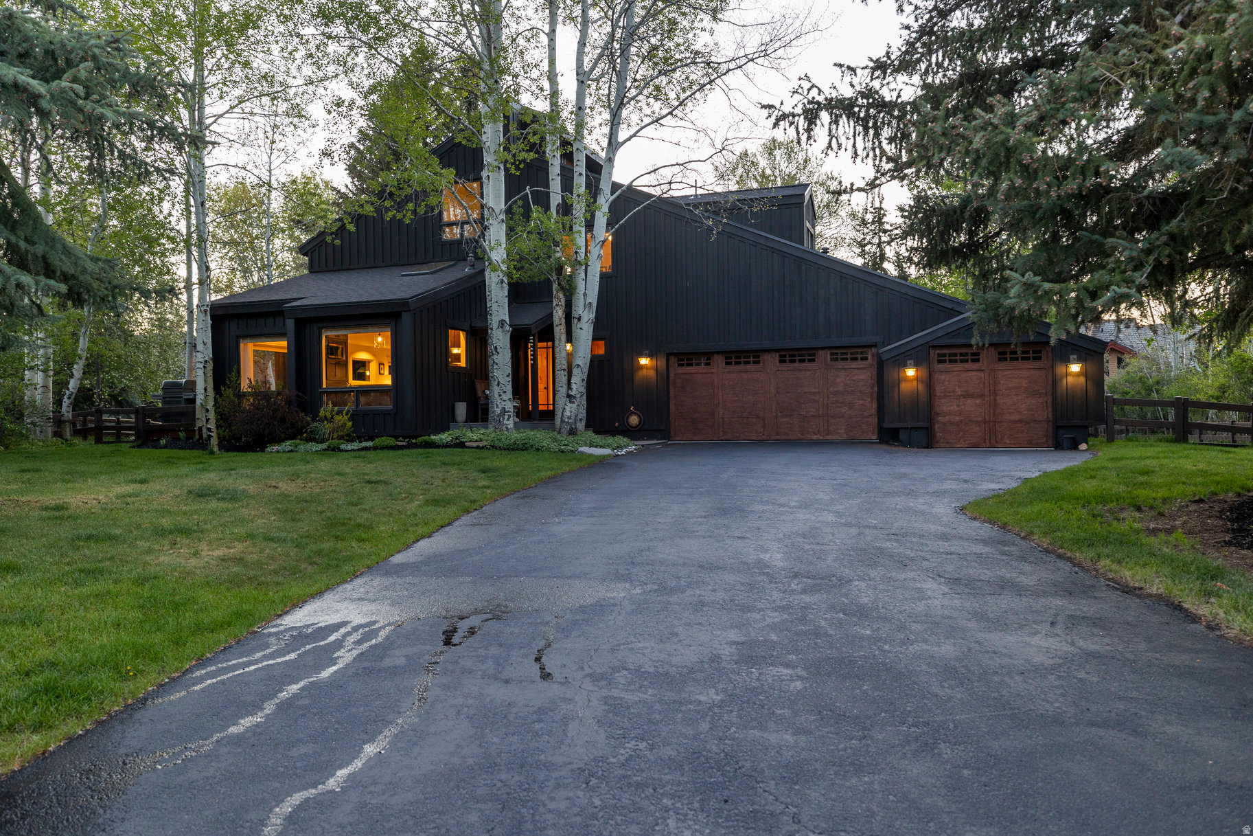 PARK MEADOWS - Residential