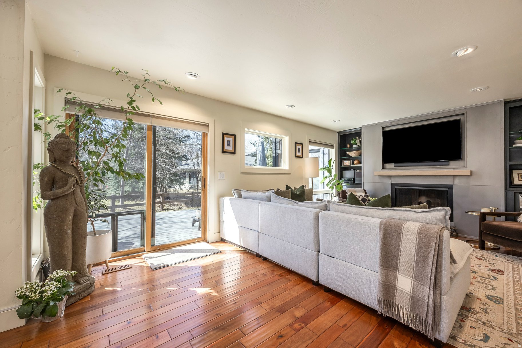 PARK MEADOWS - Residential