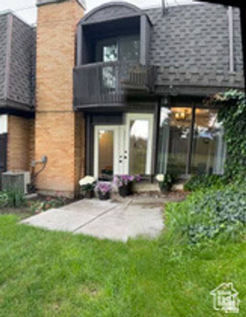 Photo of 2939 N MARRCREST DR W, Provo, UT 84604 (MLS # 2127256)