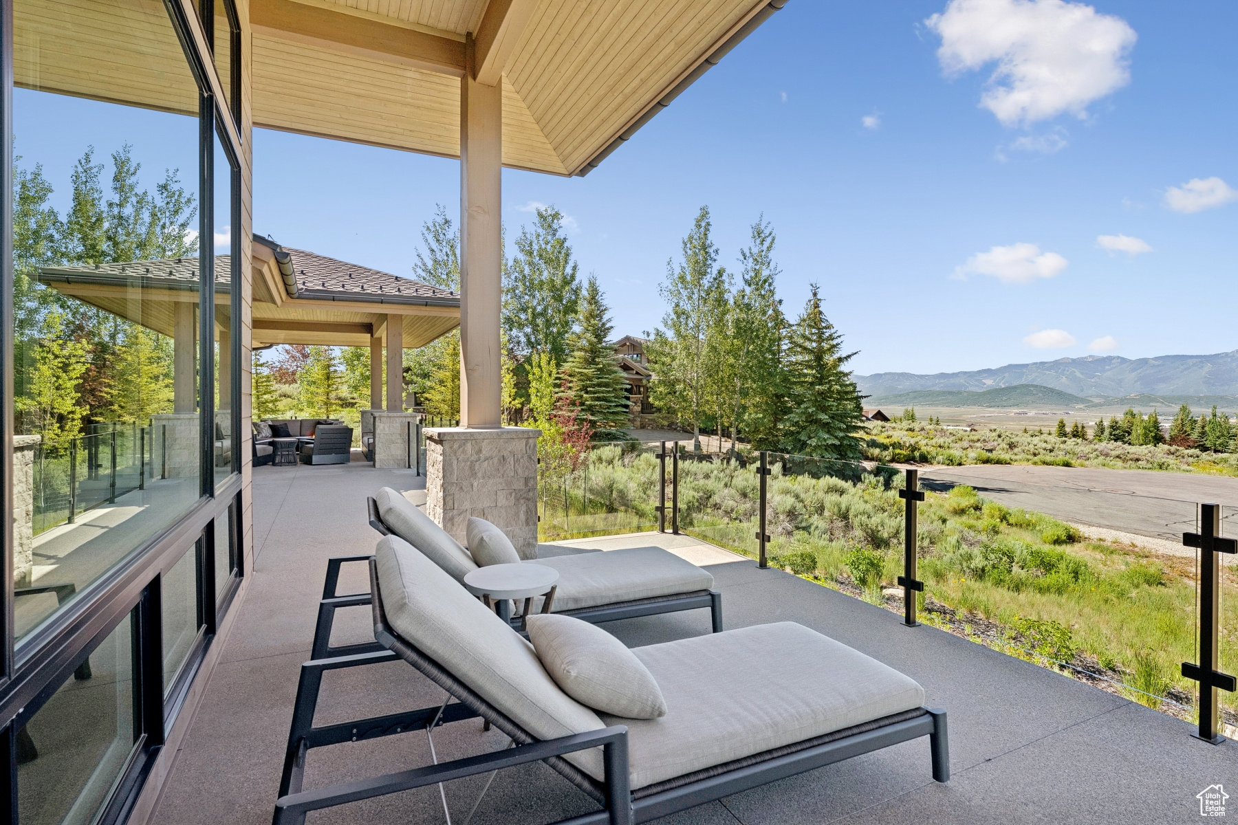 WEST HILLS - Residential