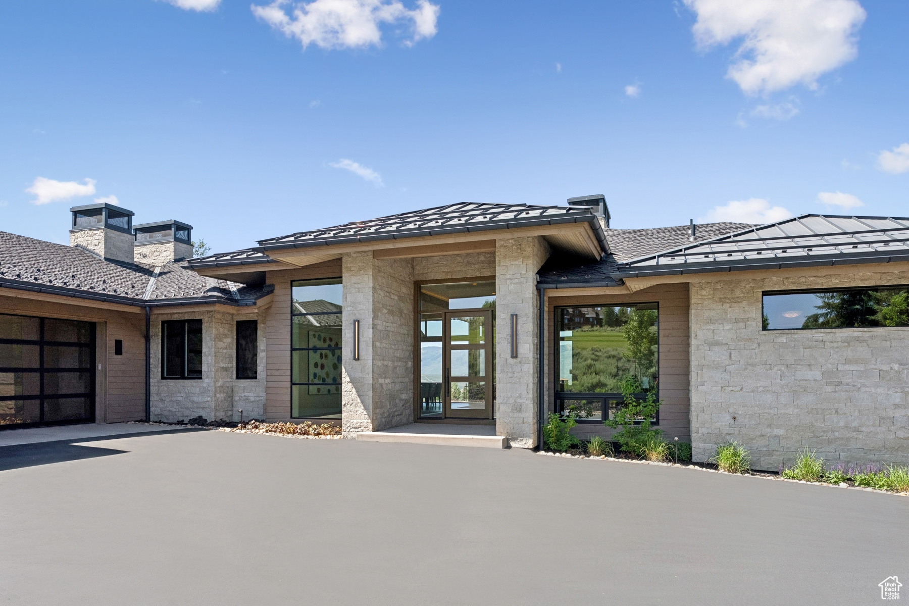 WEST HILLS - Residential